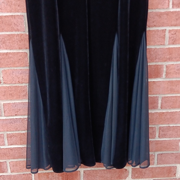 🔹️Sheri Martin Long Gown - Picture 7 of 10